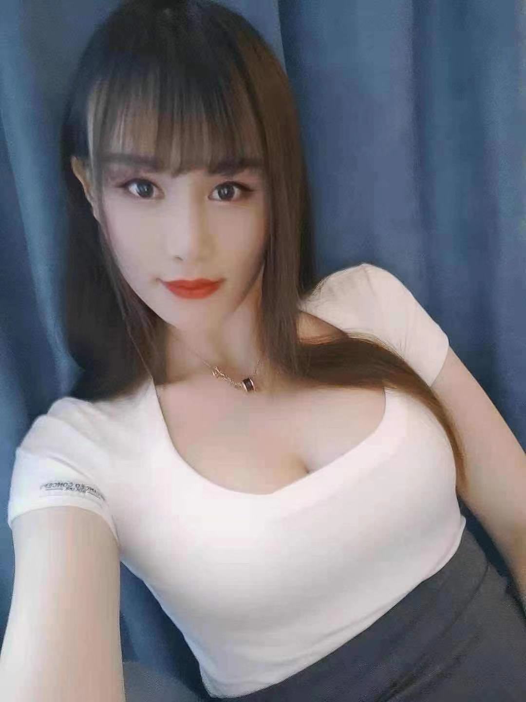 小气质御姐小曼